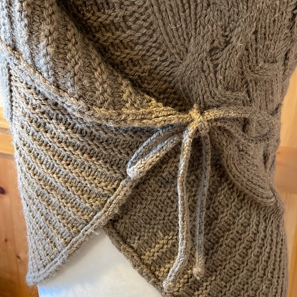 RW&CO sweater vest - Picture 7 of 10